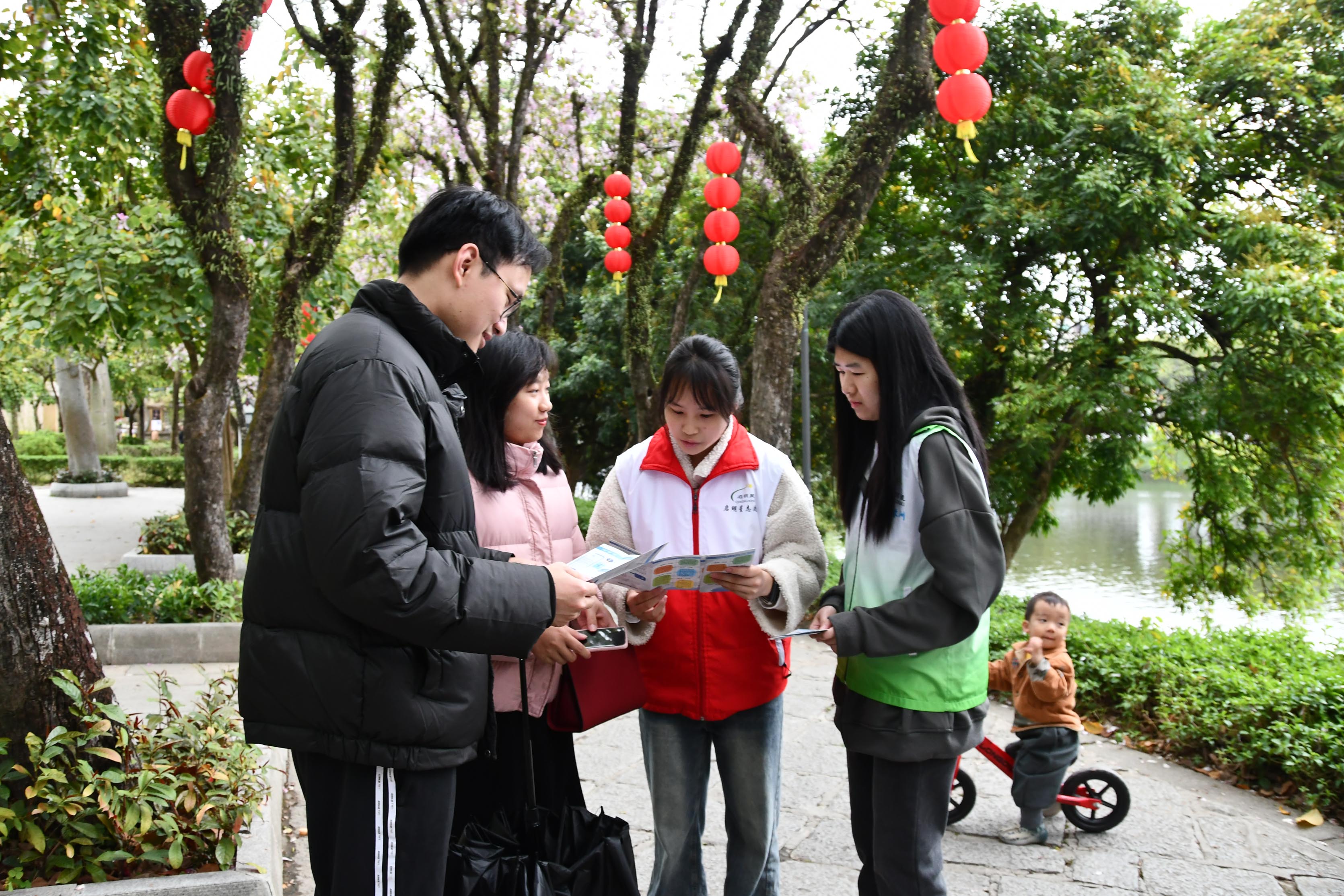 3压缩.jpg