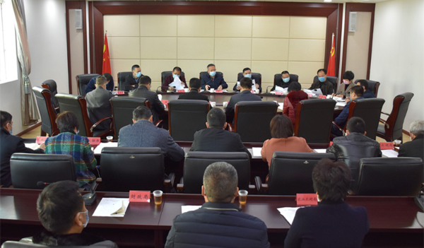 1月29日，湘桥区委书记佘楚雄主持召开区委常委会会议。_副本.jpg