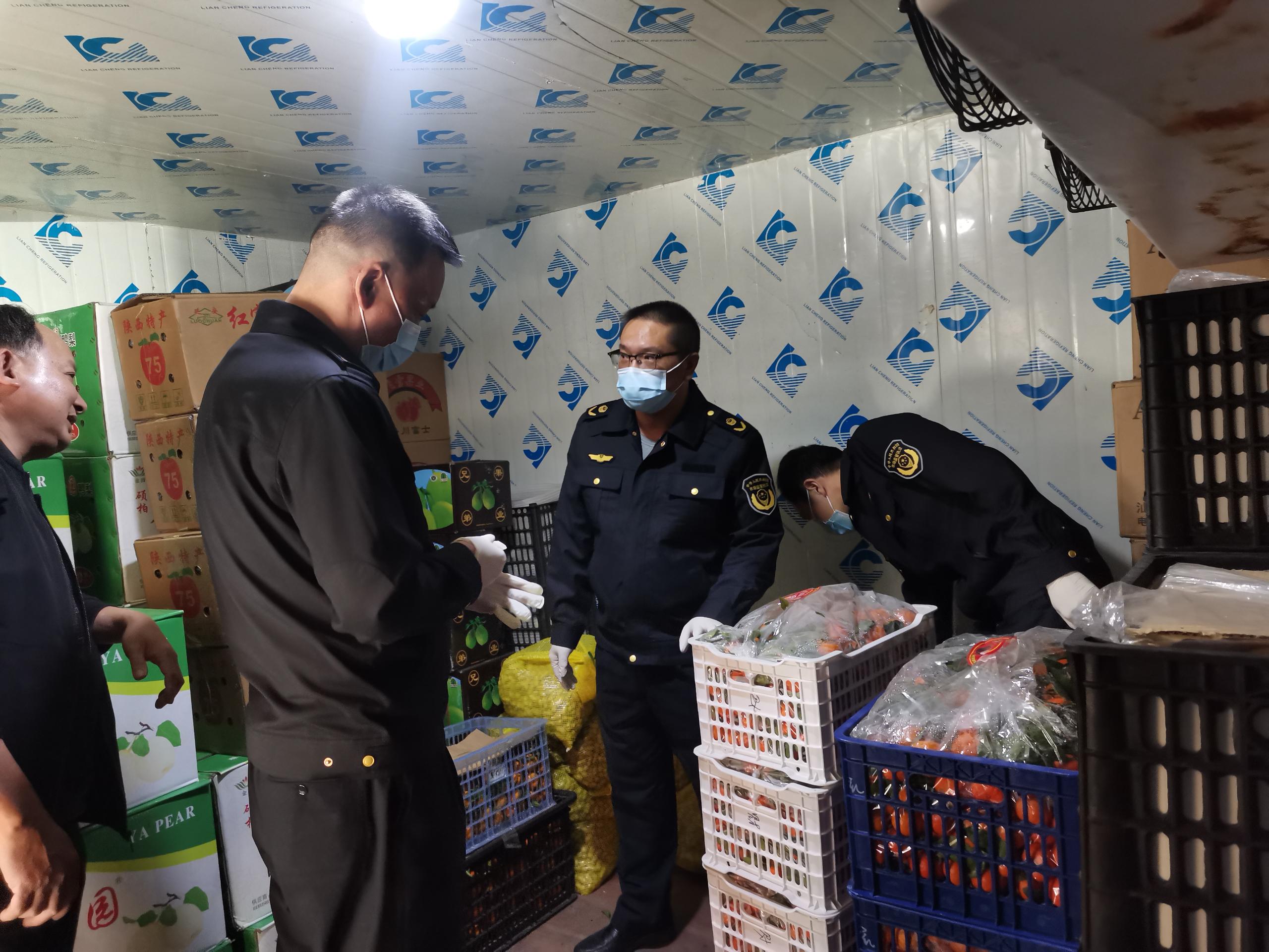 开展食品经营单位疫情防控检查.jpg
