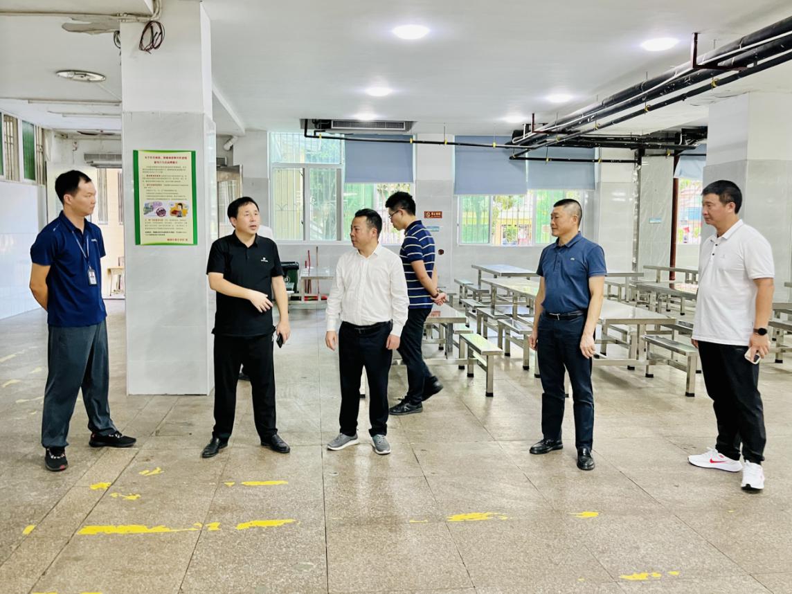 图三 区领导带队开展食品安全包保督导工作.jpg